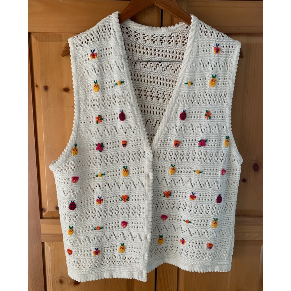 Crochet vest (cottage core vibes)